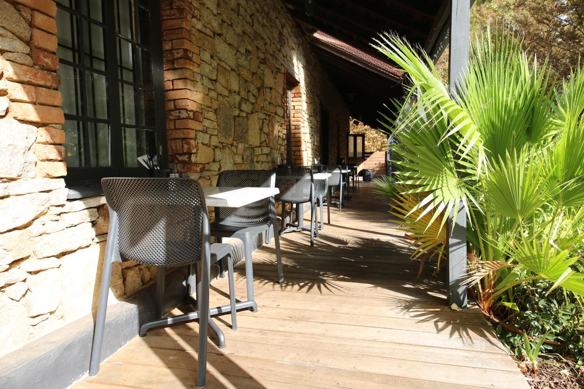 Mahogany Inn And Distillery Mahogany Creek Exteriér fotografie